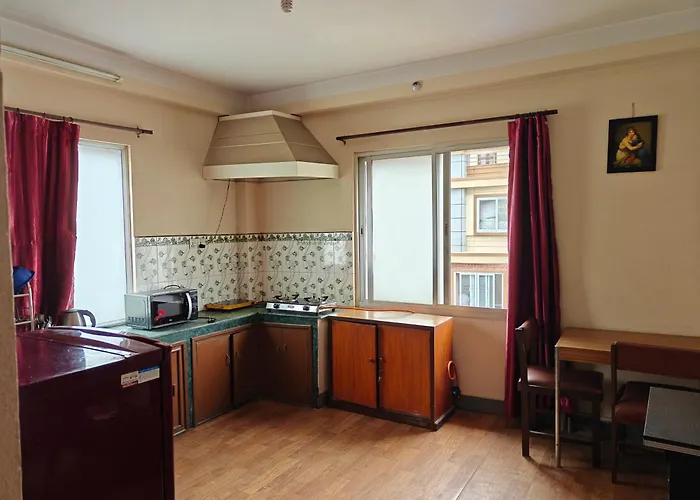Apartment 2br Near Thamel W Free Wi-fi & Private Bath *